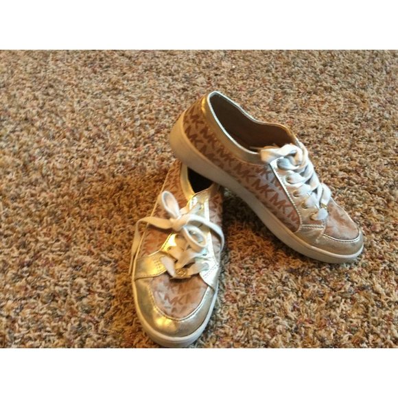 Michael Kors Women's Tan / Gold Lace Up Madeliene - Picture 2 of 8